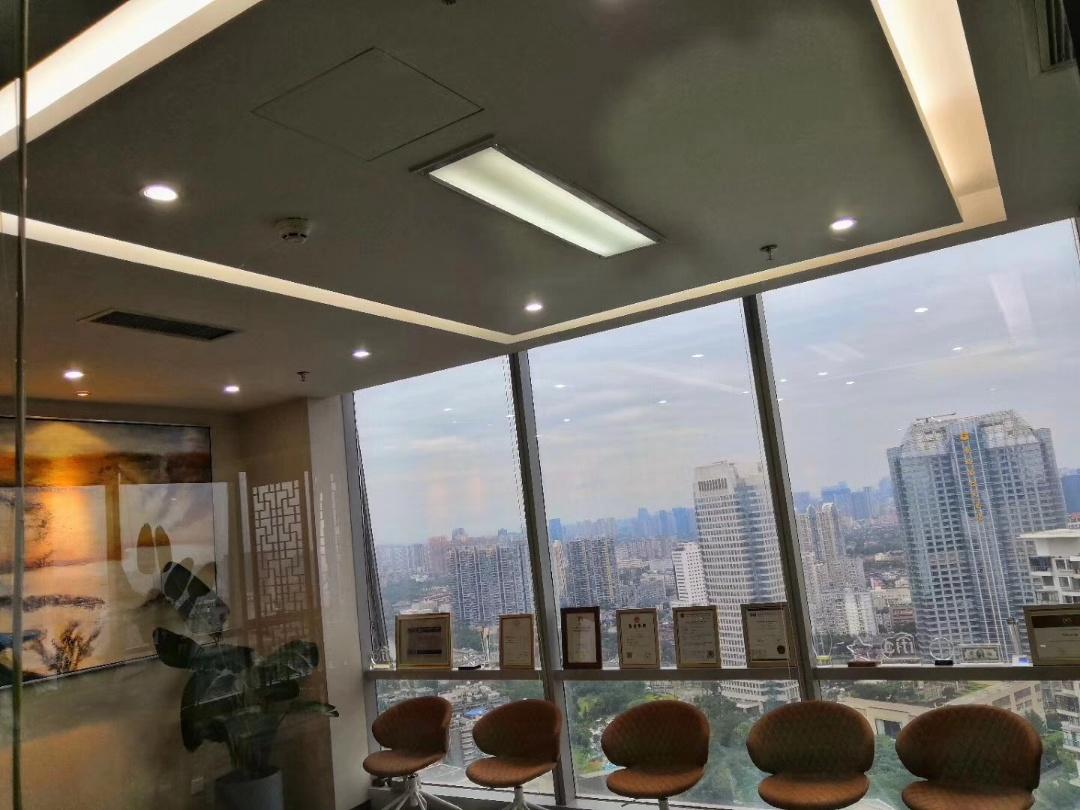 [课室]教室
